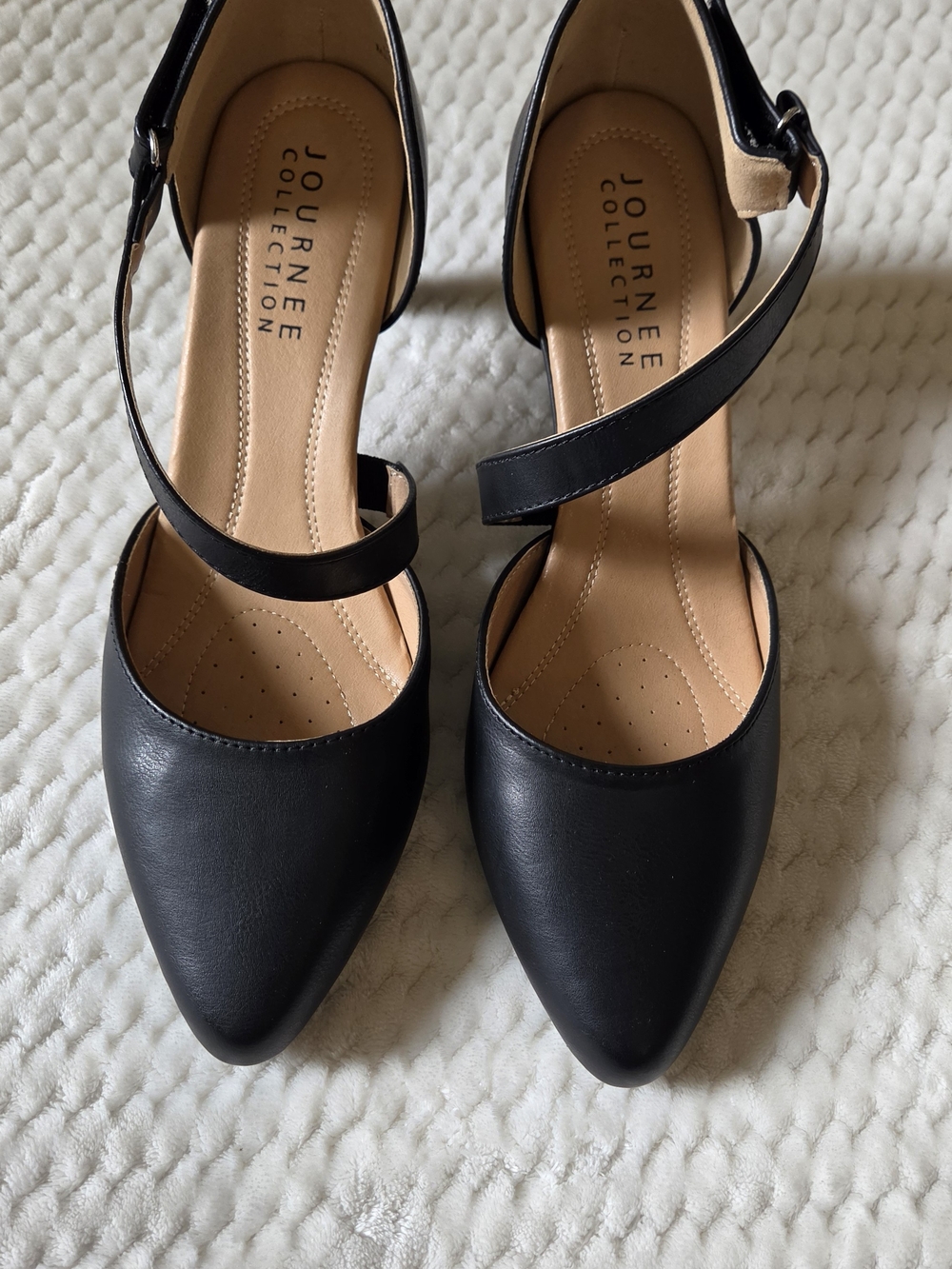 NWOT Journee Collection Black Strappy Low Heel Pumps Womens 11 Ankle Strap